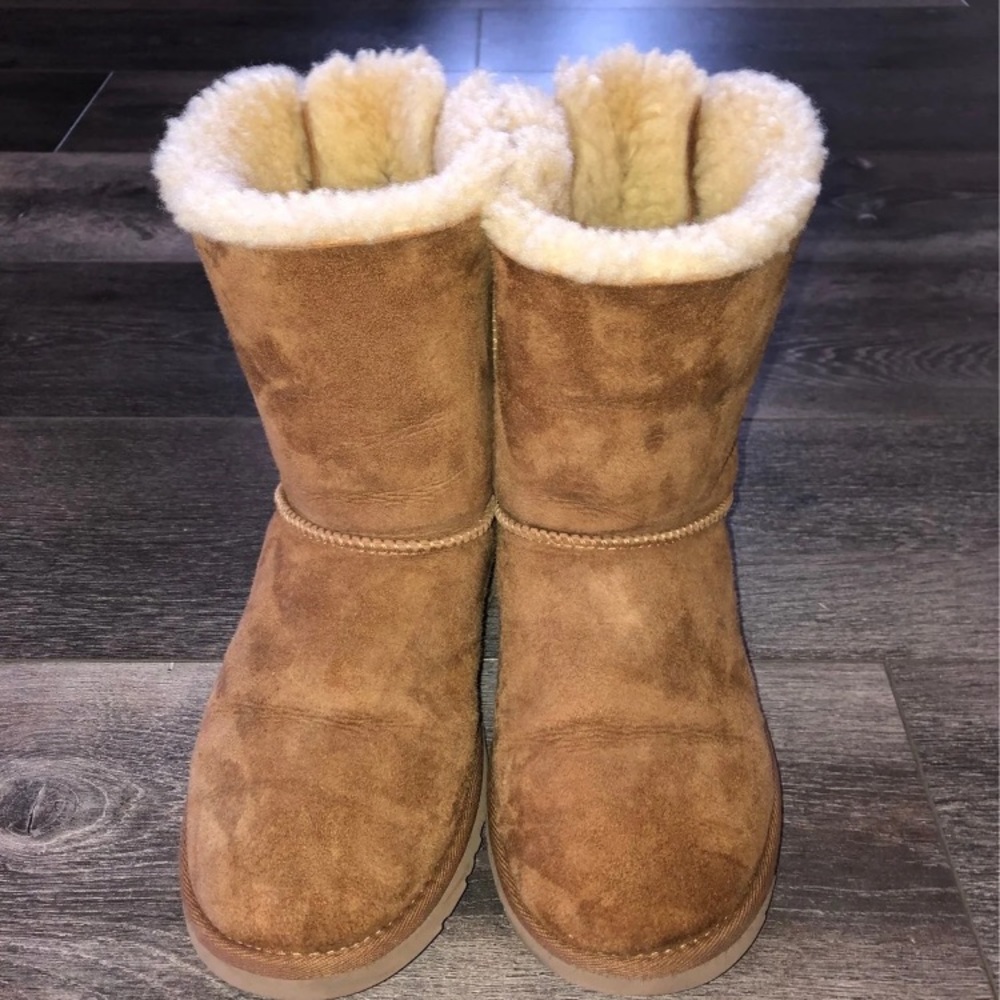 Bailey Bow UGG Short Chestnut - Picture 2 of 6